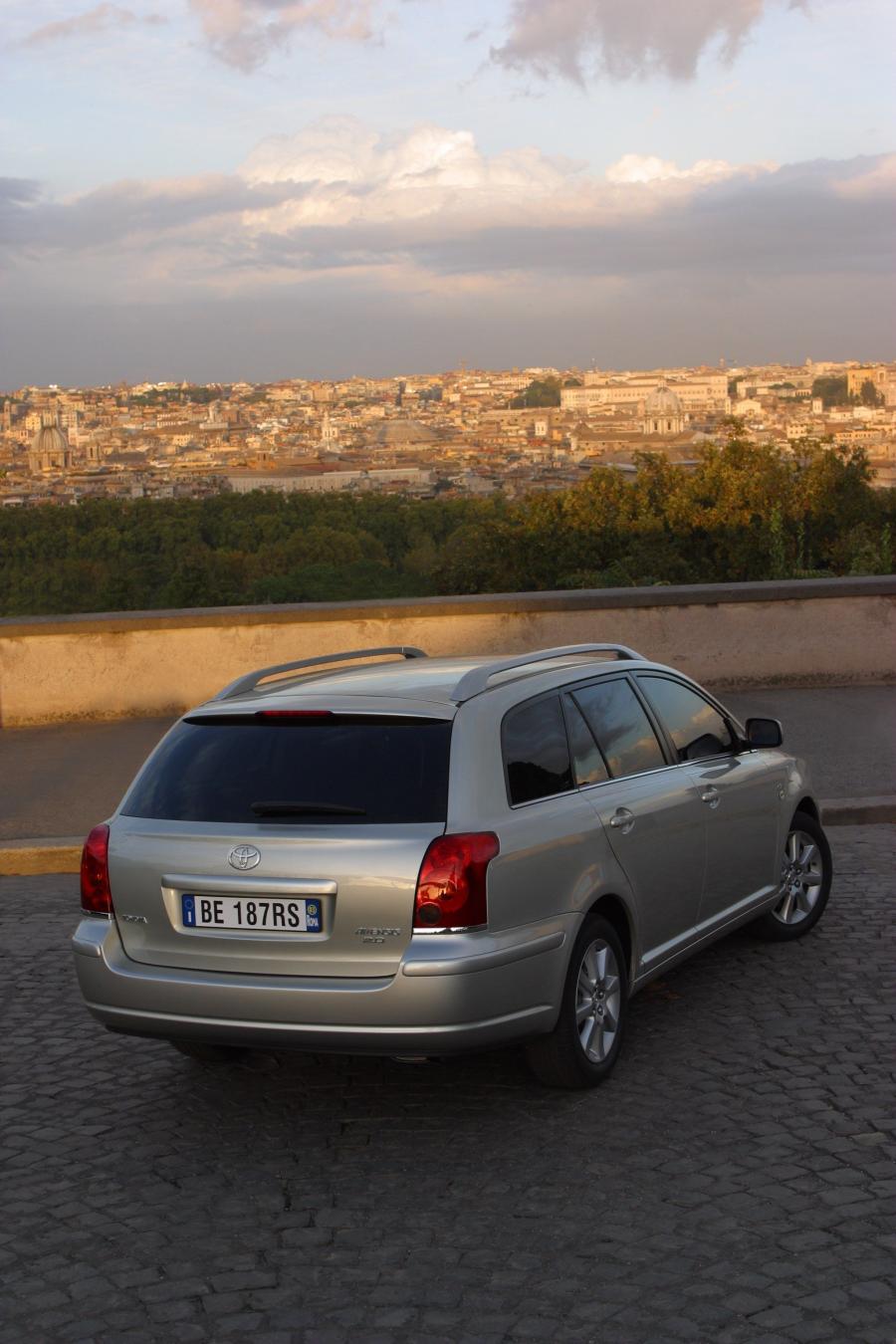  Toyota Avensis Wagon 2003 года  (фото 41 из 76)